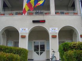 Candidaţii pentru Primăria Hârşova au cel puţin un acoperiş deasupra capului! (documente)