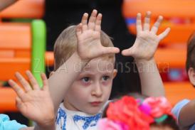 Fericire pe feţele copiilor! Fotoreportaj dedicat celor mai iubite persoane din lume    