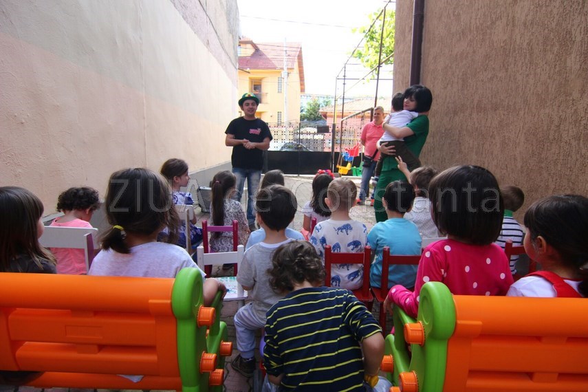 fericire pe fetele copiilor fotoreportaj dedicat celor mai iubite persoane din lume 595601 fericire pe fetele copiilor fotoreportaj dedicat celor mai iubite persoane din lume 595601