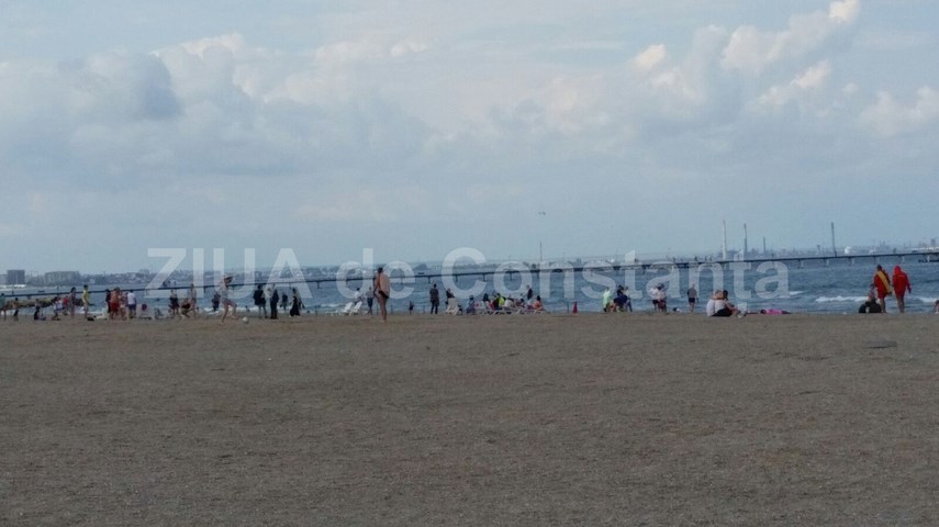 plajele din statiunea mamaia au fost luate cu asalt galerie foto video 595862 plajele din statiunea mamaia au fost luate cu asalt galerie foto video 595862