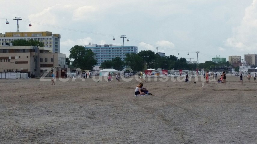 plajele din statiunea mamaia au fost luate cu asalt galerie foto video 595862 plajele din statiunea mamaia au fost luate cu asalt galerie foto video 595862