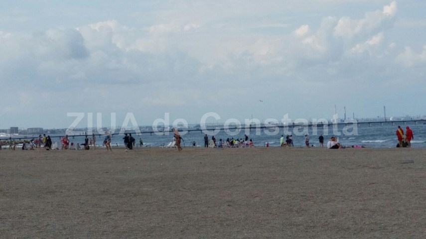 plajele din statiunea mamaia au fost luate cu asalt galerie foto video 595862 plajele din statiunea mamaia au fost luate cu asalt galerie foto video 595862