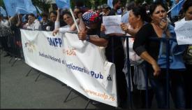 Sindicaliștii cadrul Comisariatului pentru Protecţia Consumatorilor Constanţa susţin protestul organizat de SNFP