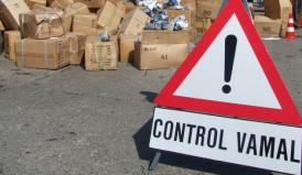 Mii de perechi de încălţăminte, susceptibile a fi contrafăcute, descoperite într-un container