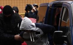 Un comisar de poliţie, un agent principal şi un instructor auto, reţinuţi pentru fapte de corupţie