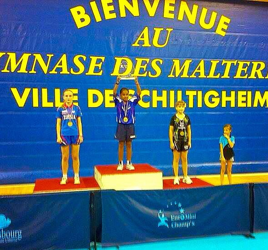 elena zaharia fetita cu vointa de fier de la tenis de masa cu clamute si nasturasi la medalia de aur elena zaharia fetita cu vointa de fier de la tenis de masa cu clamute si nasturasi la medalia de aur