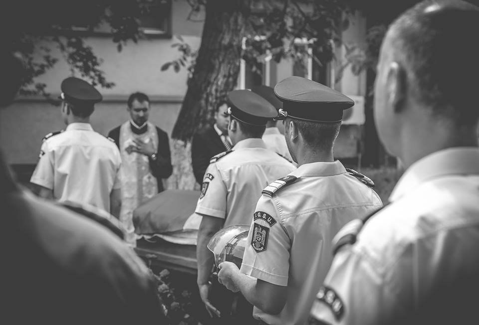 sirenele au sunat ultima oara pentru pompierul razvan dumitru galerie foto 596352 sirenele au sunat ultima oara pentru pompierul razvan dumitru galerie foto 596352