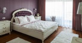 Mobilă de dormitor din lemn masiv - standard sau la comandă?