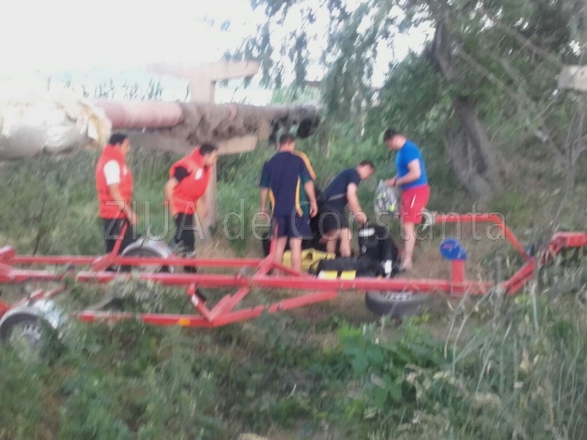 actiune contracronometru scafandrii si smurd se indreapta spre navodari o persoana inecata 597317 actiune contracronometru scafandrii si smurd se indreapta spre navodari o persoana inecata 597317