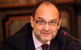 O nouă modă ministerială Educația, între Facebook și... Facebook