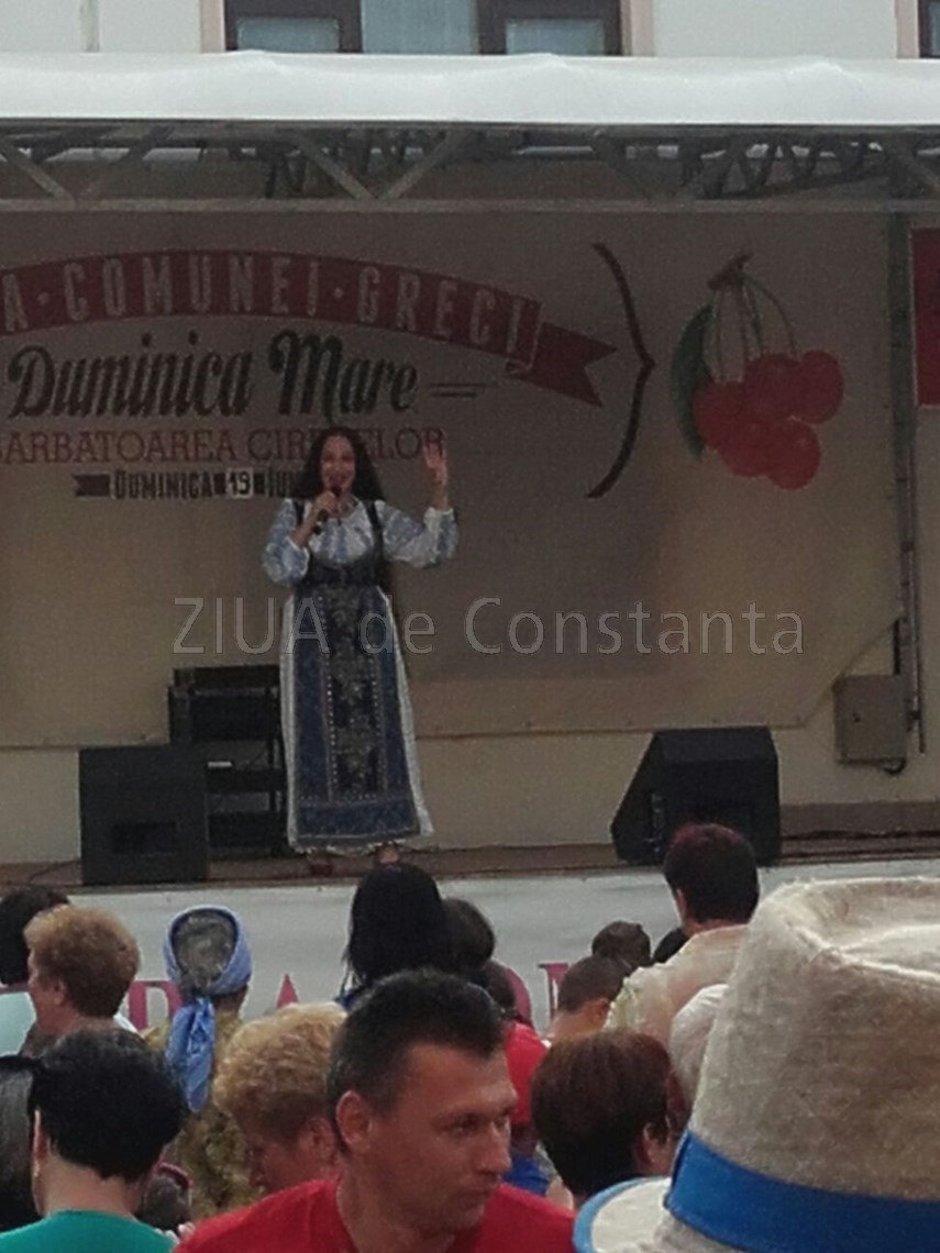 tulcenii petrec la sarbatoarea cireselor cu maria dragomiroiu galerie foto 597503 tulcenii petrec la sarbatoarea cireselor cu maria dragomiroiu galerie foto 597503