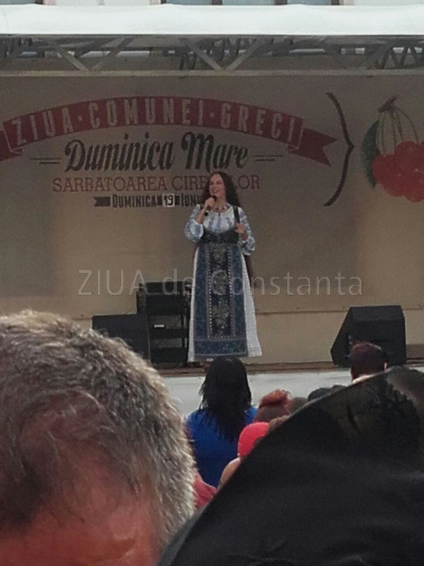 tulcenii petrec la sarbatoarea cireselor cu maria dragomiroiu galerie foto 597503 tulcenii petrec la sarbatoarea cireselor cu maria dragomiroiu galerie foto 597503