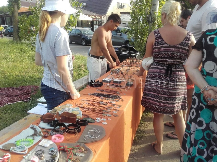 dacii s au mutat in satul de vacanta armuri bijuterii lupte si traditie reinventata 597586 dacii s au mutat in satul de vacanta armuri bijuterii lupte si traditie reinventata 597586