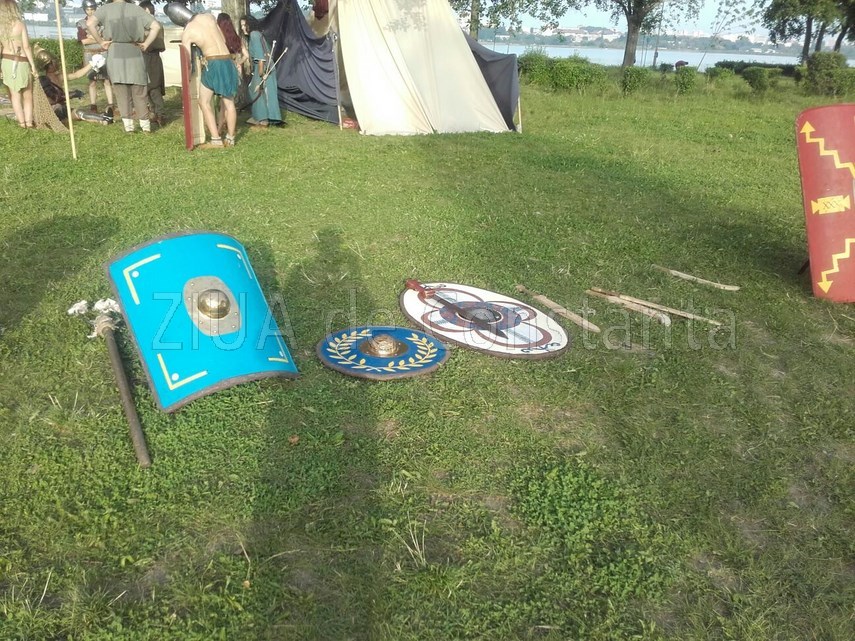 dacii s au mutat in satul de vacanta armuri bijuterii lupte si traditie reinventata 597586 dacii s au mutat in satul de vacanta armuri bijuterii lupte si traditie reinventata 597586