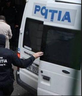 Rectorul Universității Oradea, un decan, un preot şi o preoteasă au fost reținuţi de DNA