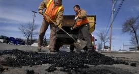 Pregătiri pentru o nouă grădiniţă Opt firme se bat pentru a câştiga lucrările de reabilitare a drumurilor din Limanu