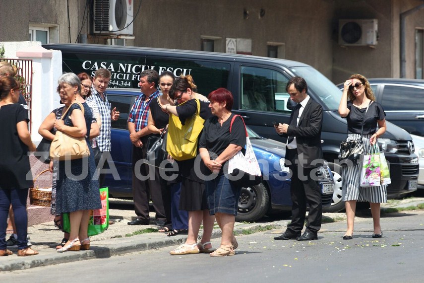 cu lacrimi si pareri de rau georgiana voineagu este inrmormantata la aceasta ora 598316 cu lacrimi si pareri de rau georgiana voineagu este inrmormantata la aceasta ora 598316