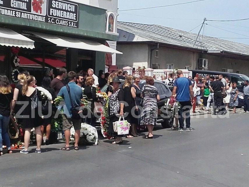 cu lacrimi si pareri de rau georgiana voineagu este inrmormantata la aceasta ora 598316 cu lacrimi si pareri de rau georgiana voineagu este inrmormantata la aceasta ora 598316