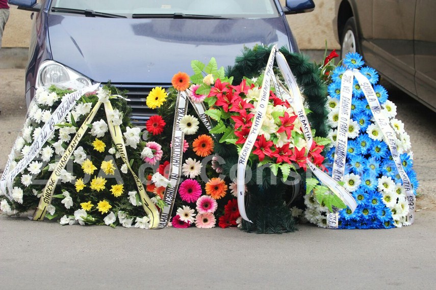 cu lacrimi si pareri de rau georgiana voineagu este inrmormantata la aceasta ora 598316 cu lacrimi si pareri de rau georgiana voineagu este inrmormantata la aceasta ora 598316