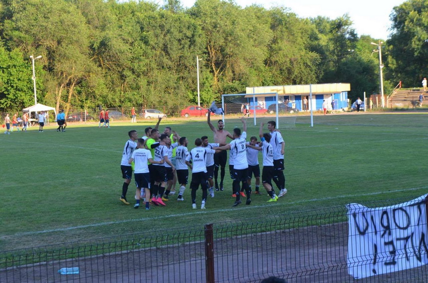 goluri in versuri axiopolis cernavoda i a oferit ca dar de nunta lui gheorghe andreescu promovarea in goluri in versuri axiopolis cernavoda i a oferit ca dar de nunta lui gheorghe andreescu promovarea in