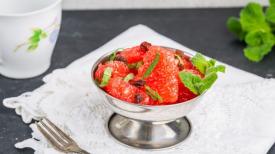 ecuisine.ro Salată de grapefruit cu mentă și miere de albine