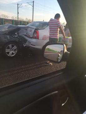 UPDATE3.Accident rutier la stația de taxare de la Fetești. Cinci persoane rănite. Elicopterul SMURD intervine (video)    