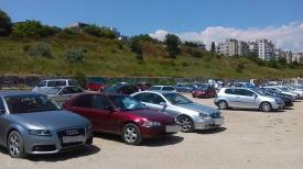 Încă mai există șoferi ce confundă plaja cu... parcarea! Și când te gândești că amenda e de 20.000 lei!