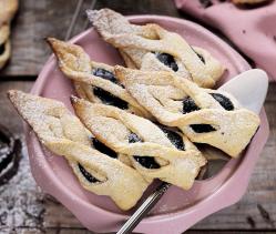 LauraAdamache.ro Cornulete cu crema de ciocolata
