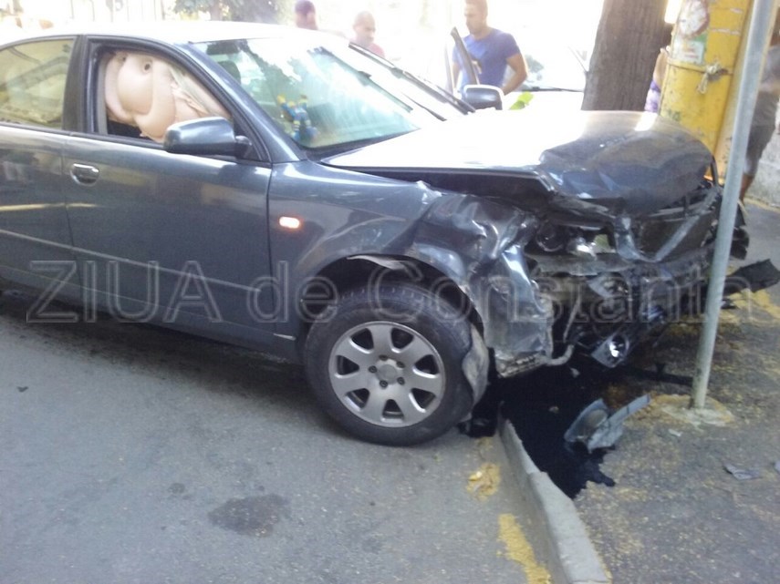 o masina a intrat in plin intr o florarie si s a facut armonica galerie foto 599234 o masina a intrat in plin intr o florarie si s a facut armonica galerie foto 599234