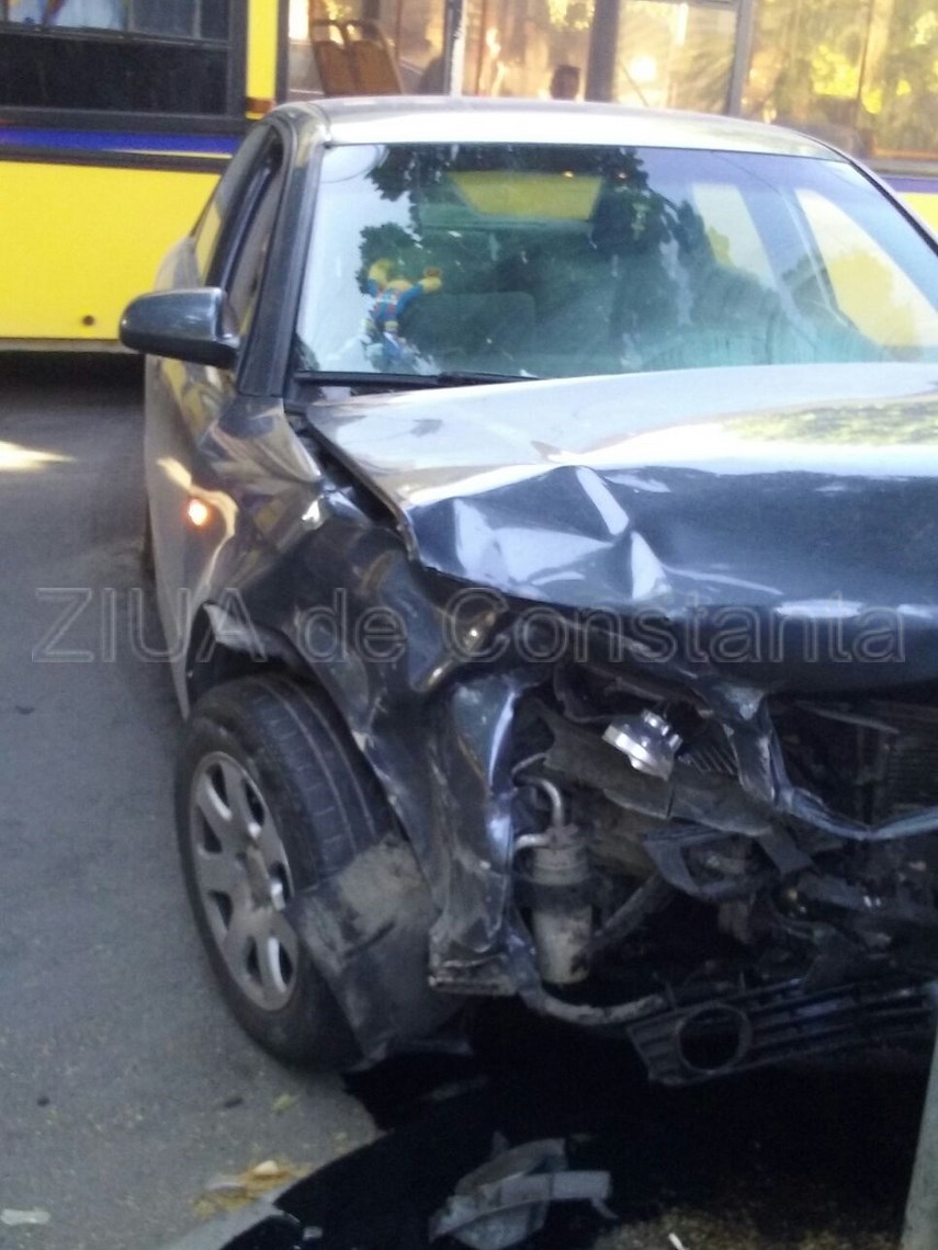 o masina a intrat in plin intr o florarie si s a facut armonica galerie foto 599234 o masina a intrat in plin intr o florarie si s a facut armonica galerie foto 599234