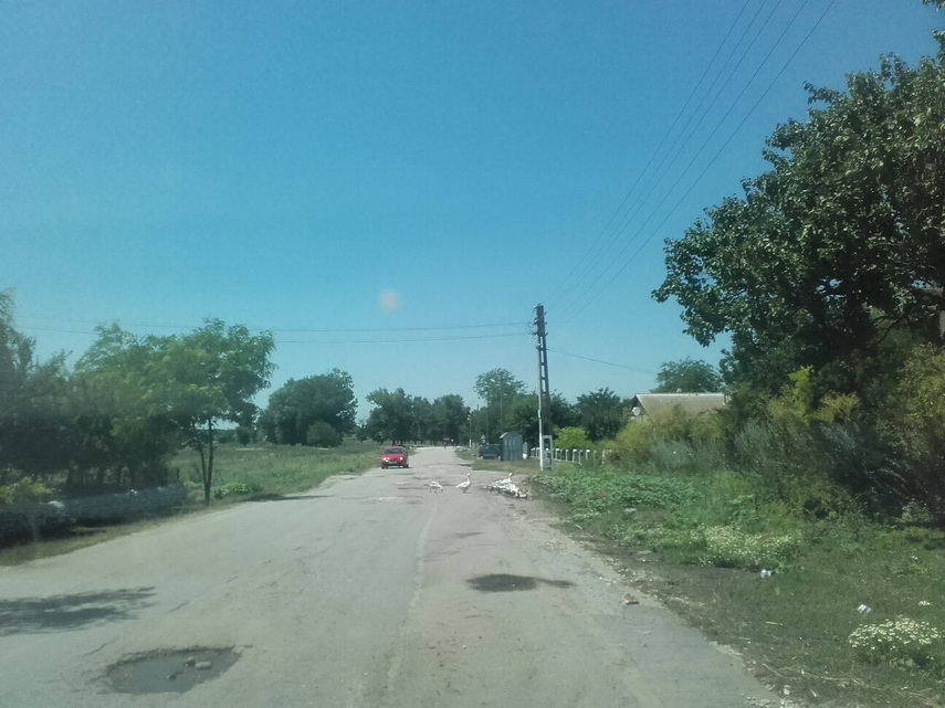 se cauta solutii pentru construirea unui teren de fotbal infrastructura drumurilor prioritatea zero la