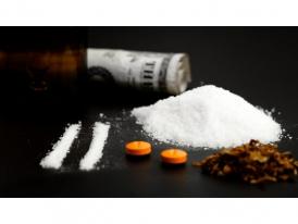 Cercetaţi pentru trafic de droguri şi operaţiuni cu produse psihoactive 