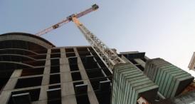 Macarale râd în soare… ruginii Pe şantiere abandonate din Constanţa, coloşii cu picioare de lut ameninţă trecătorii (galerie foto)