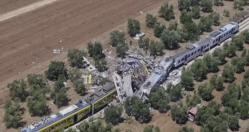 A crescut bilanțul accidentului de tren din Italia. Acum sunt 27 de morţi şi 50 de răniţi