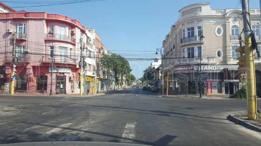 se circula normal pe bulevardul tomis constructorii au terminat lucrarile mai devreme decat ora fixata se circula normal pe bulevardul tomis constructorii au terminat lucrarile mai devreme decat ora fixata