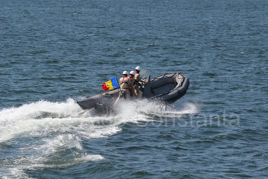 antrenament reusit teroritstii au fost neutralizati nava lor scufundata in portul constanta 600578 antrenament reusit teroritstii au fost neutralizati nava lor scufundata in portul constanta 600578