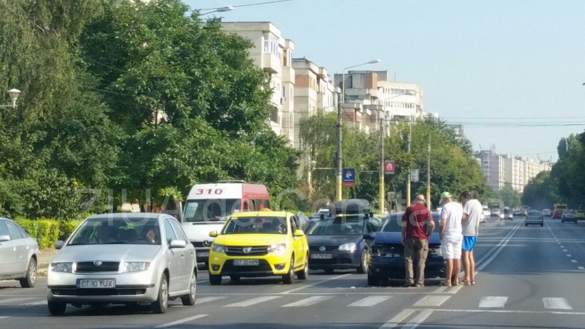 accident pe bulevardul lapusneanu galerie foto 601162 accident pe bulevardul lapusneanu galerie foto 601162