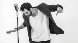 Cunoscutul cântăreț Mihail a ajuns de urgență la spital