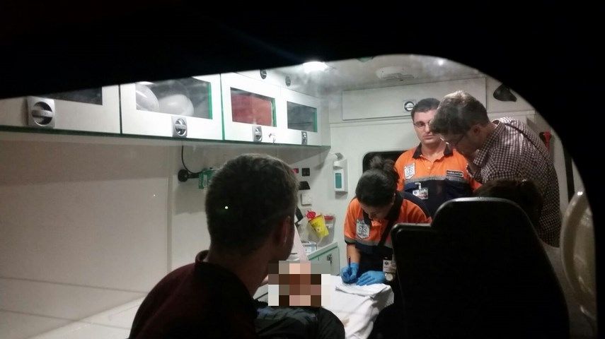 o tanara de 17 ani ameninta ca se arunca in gol de pe un bloc situat pe aleea daliei 601838 o tanara de 17 ani ameninta ca se arunca in gol de pe un bloc situat pe aleea daliei 601838