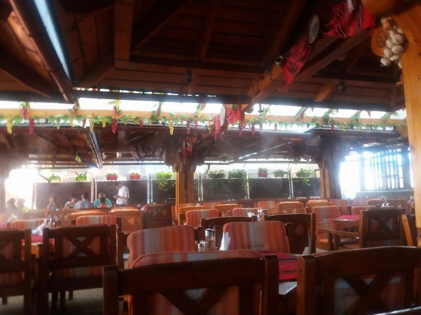 restaurantul casa romaneasca un local autentic traditional dar cu mancare rece si veche galerie foto restaurantul casa romaneasca un local autentic traditional dar cu mancare rece si veche galerie foto