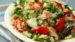 ecuisine.ro  Salată picantă cu quinoa și ton