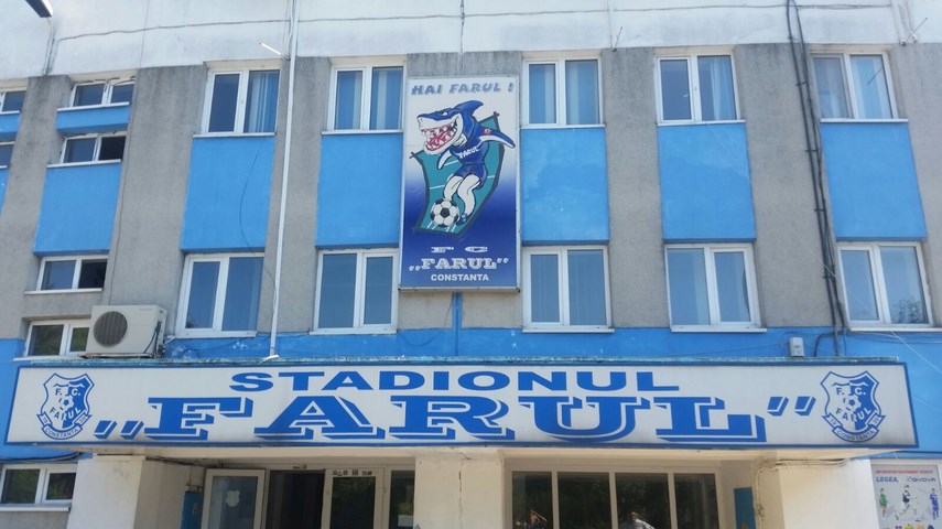 s au pus sigilii la stadionul farul din constanta cine ar putea prelua baza sportiva galerie foto video s au pus sigilii la stadionul farul din constanta cine ar putea prelua baza sportiva galerie foto video
