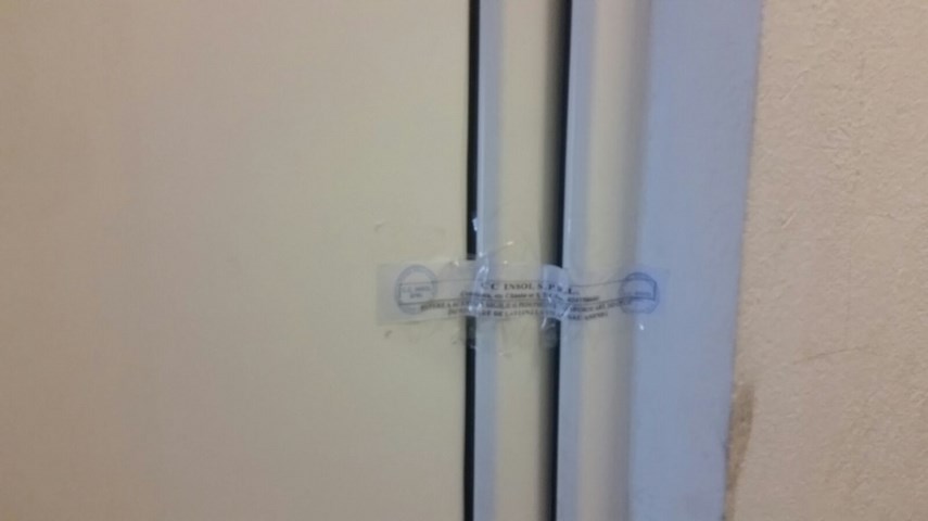 s au pus sigilii la stadionul farul din constanta cine ar putea prelua baza sportiva galerie foto video s au pus sigilii la stadionul farul din constanta cine ar putea prelua baza sportiva galerie foto video