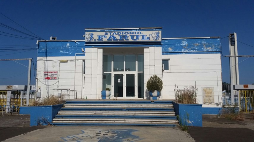 s au pus sigilii la stadionul farul din constanta cine ar putea prelua baza sportiva galerie foto video s au pus sigilii la stadionul farul din constanta cine ar putea prelua baza sportiva galerie foto video