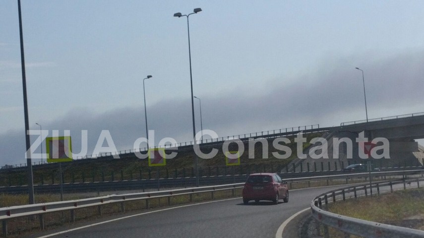 fotoreportaj un doamne ajuta in gand si o pata neagra de cenusa pe cerul constantei 603184 fotoreportaj un doamne ajuta in gand si o pata neagra de cenusa pe cerul constantei 603184
