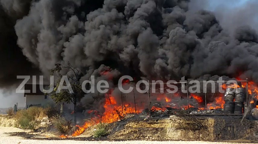 fotoreportaj un doamne ajuta in gand si o pata neagra de cenusa pe cerul constantei 603184 fotoreportaj un doamne ajuta in gand si o pata neagra de cenusa pe cerul constantei 603184