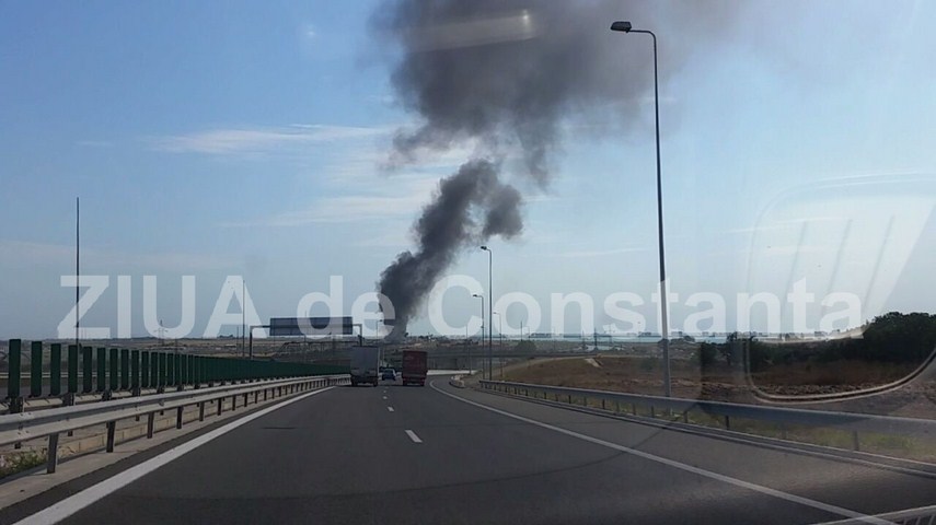 fotoreportaj un doamne ajuta in gand si o pata neagra de cenusa pe cerul constantei 603184 fotoreportaj un doamne ajuta in gand si o pata neagra de cenusa pe cerul constantei 603184