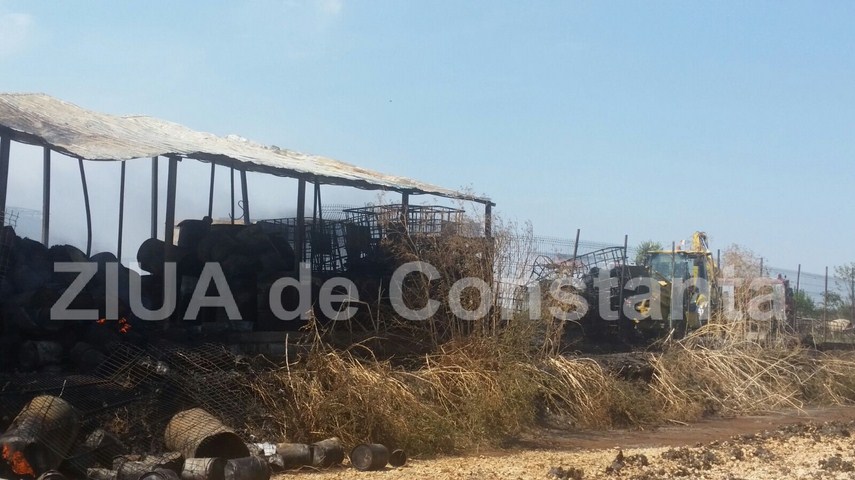 fotoreportaj un doamne ajuta in gand si o pata neagra de cenusa pe cerul constantei 603184 fotoreportaj un doamne ajuta in gand si o pata neagra de cenusa pe cerul constantei 603184