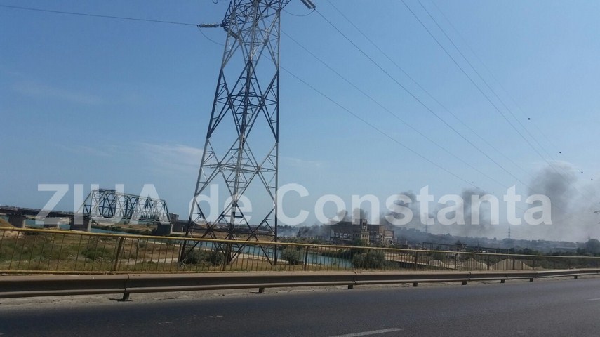 fotoreportaj un doamne ajuta in gand si o pata neagra de cenusa pe cerul constantei 603184 fotoreportaj un doamne ajuta in gand si o pata neagra de cenusa pe cerul constantei 603184