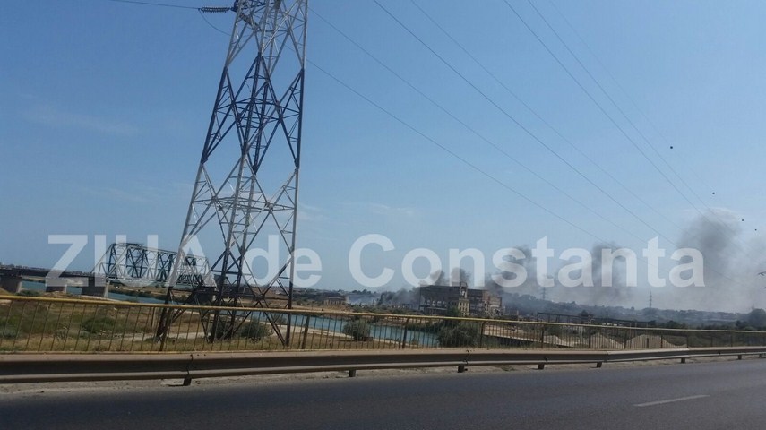 fotoreportaj un doamne ajuta in gand si o pata neagra de cenusa pe cerul constantei 603184 fotoreportaj un doamne ajuta in gand si o pata neagra de cenusa pe cerul constantei 603184